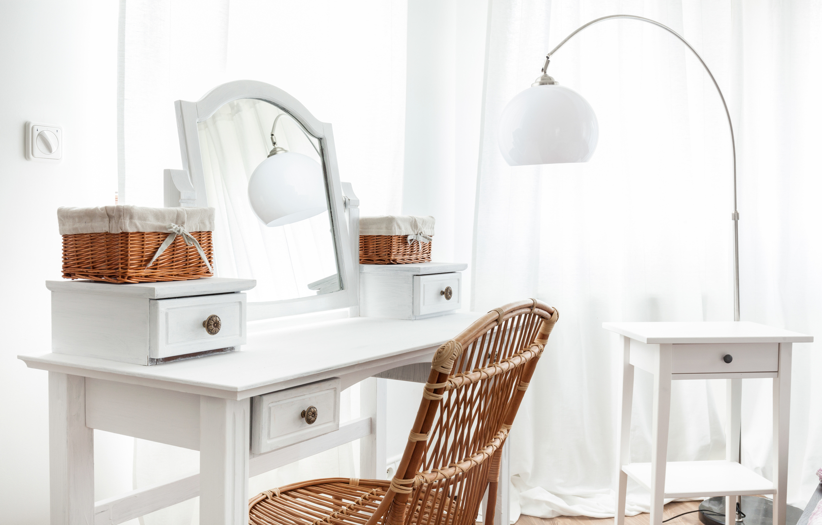 How to Choose the Perfect Dressing Table